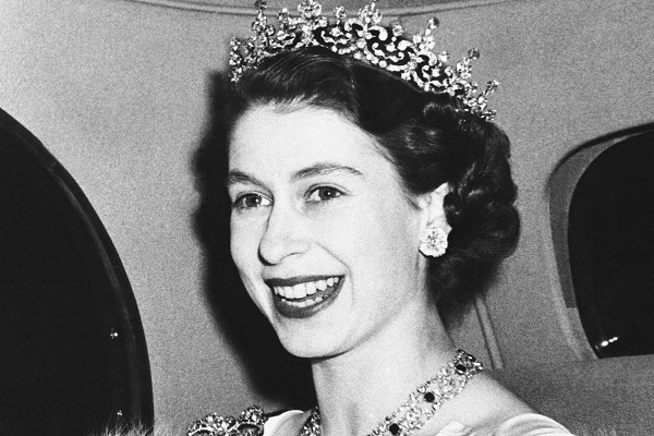 در مورد انگلستان ملکه الیزابت